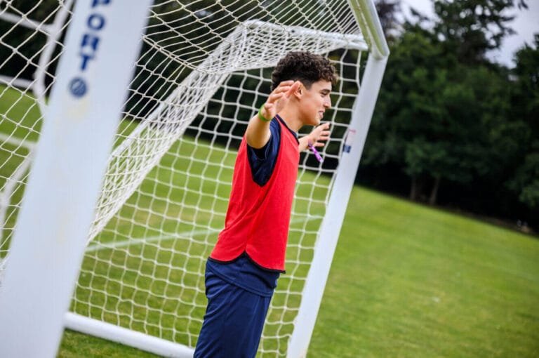 Football + English a Surrey