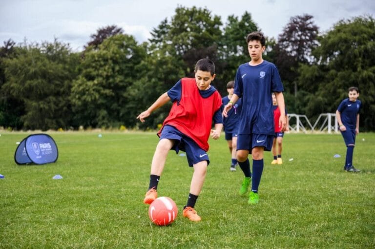 Football + English a Surrey
