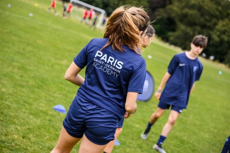 Football + English a Surrey