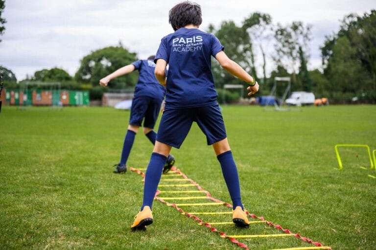 Football + English a Surrey