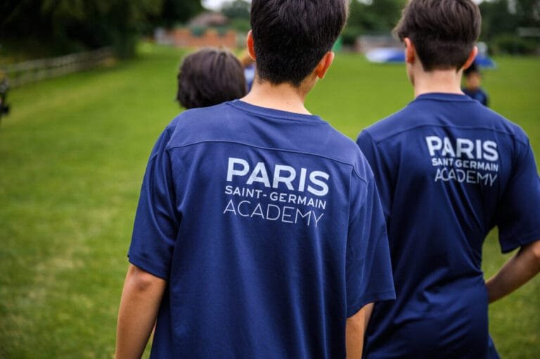 Football + English a Surrey