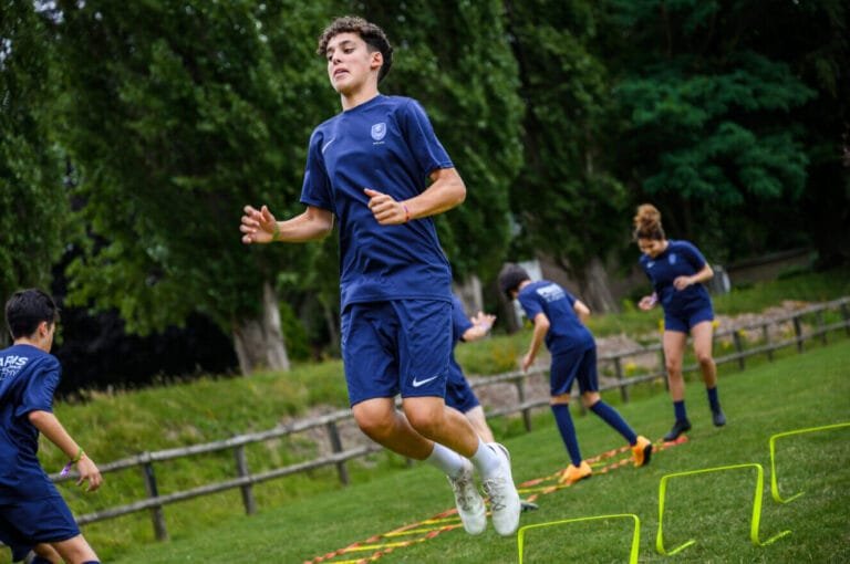 Football + English a Surrey