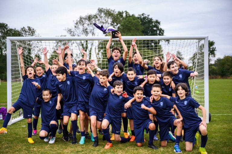 Football + English a Surrey